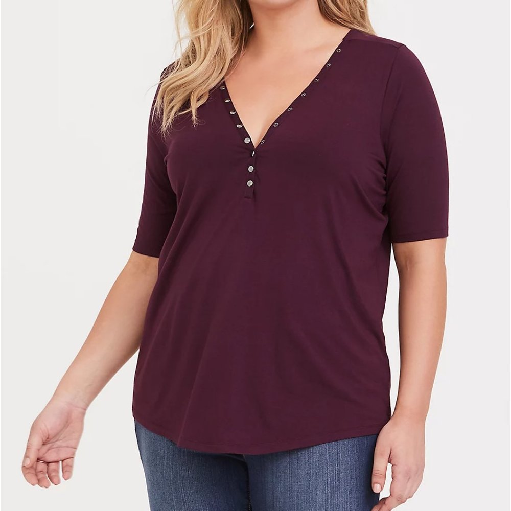 NWT Torrid Super Soft Snap V Neck Tee SZ 2